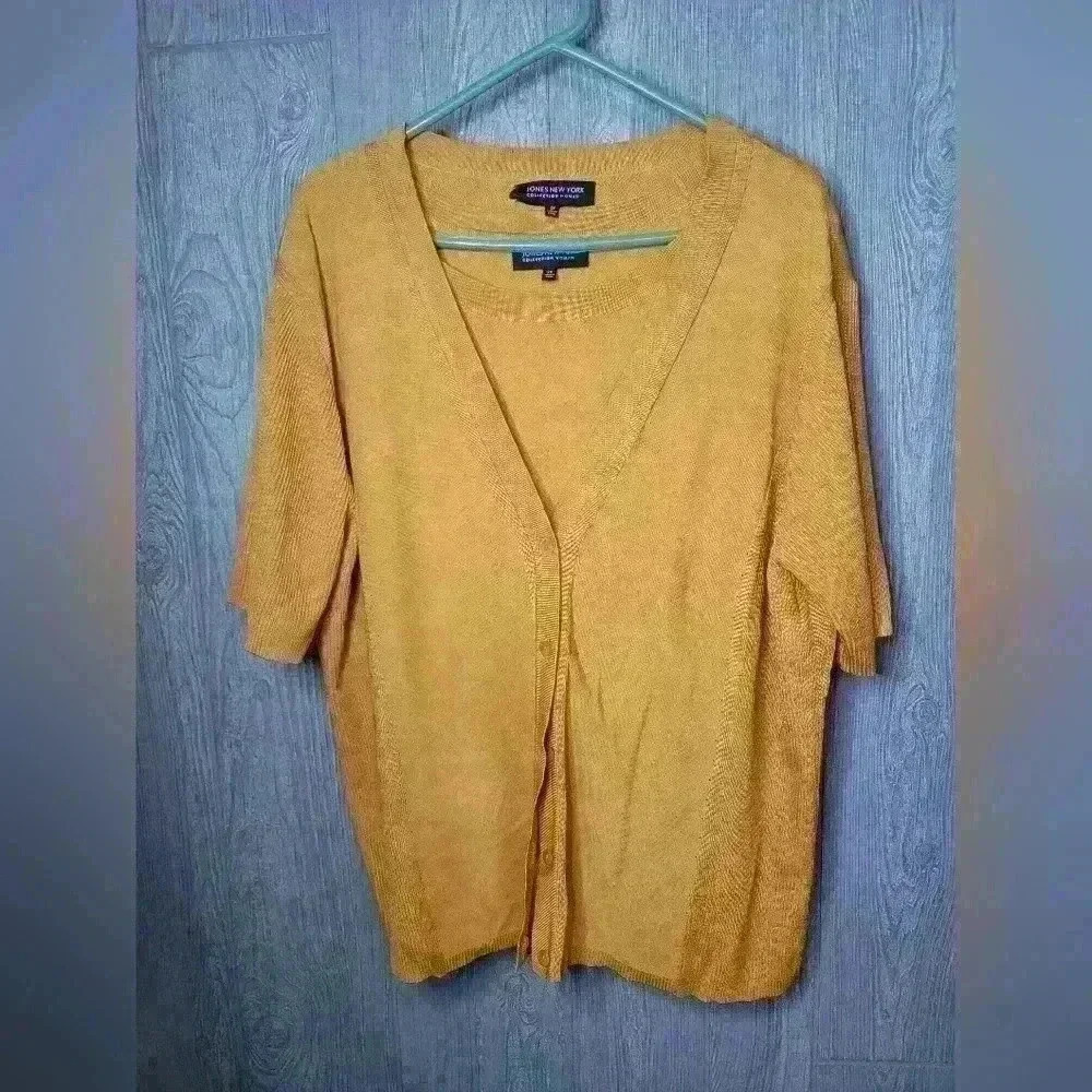 2 piece Jones New York Collection women. Mustard in color.